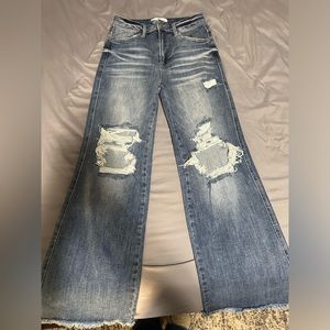 Risen high waisted flare jeans size (5/27) only worn once